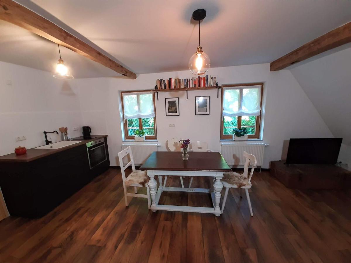 Ferienwohnung Kunst Und Kulturschuppen Hasenmuehle Kammerstein Exterior foto