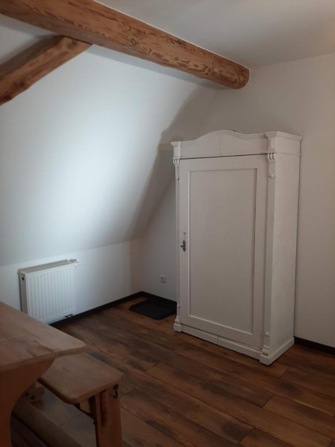 Ferienwohnung Kunst Und Kulturschuppen Hasenmuehle Kammerstein Exterior foto