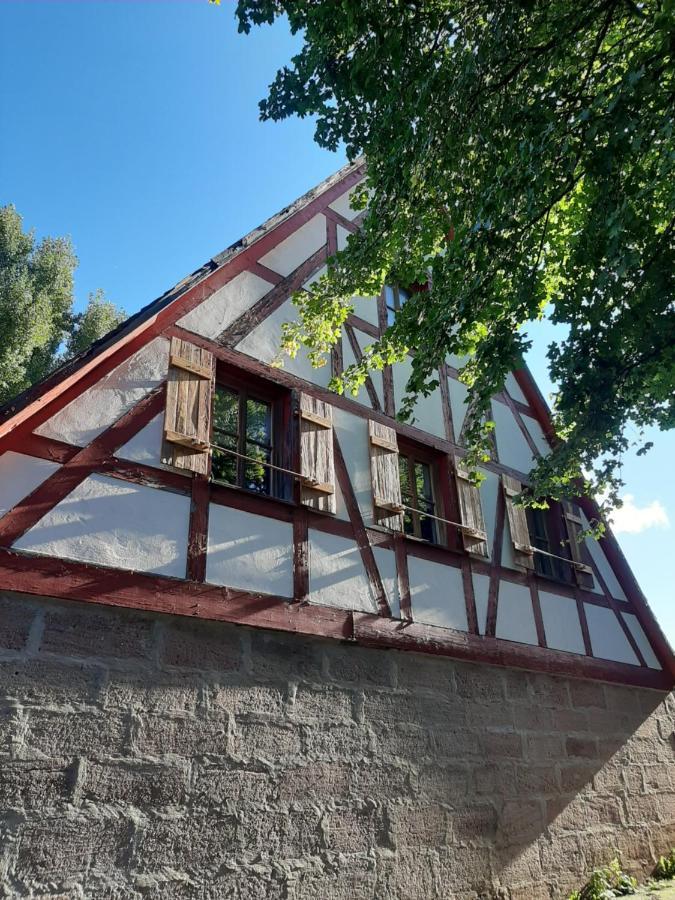 Ferienwohnung Kunst Und Kulturschuppen Hasenmuehle Kammerstein Exterior foto