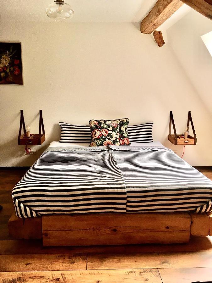 Ferienwohnung Kunst Und Kulturschuppen Hasenmuehle Kammerstein Exterior foto